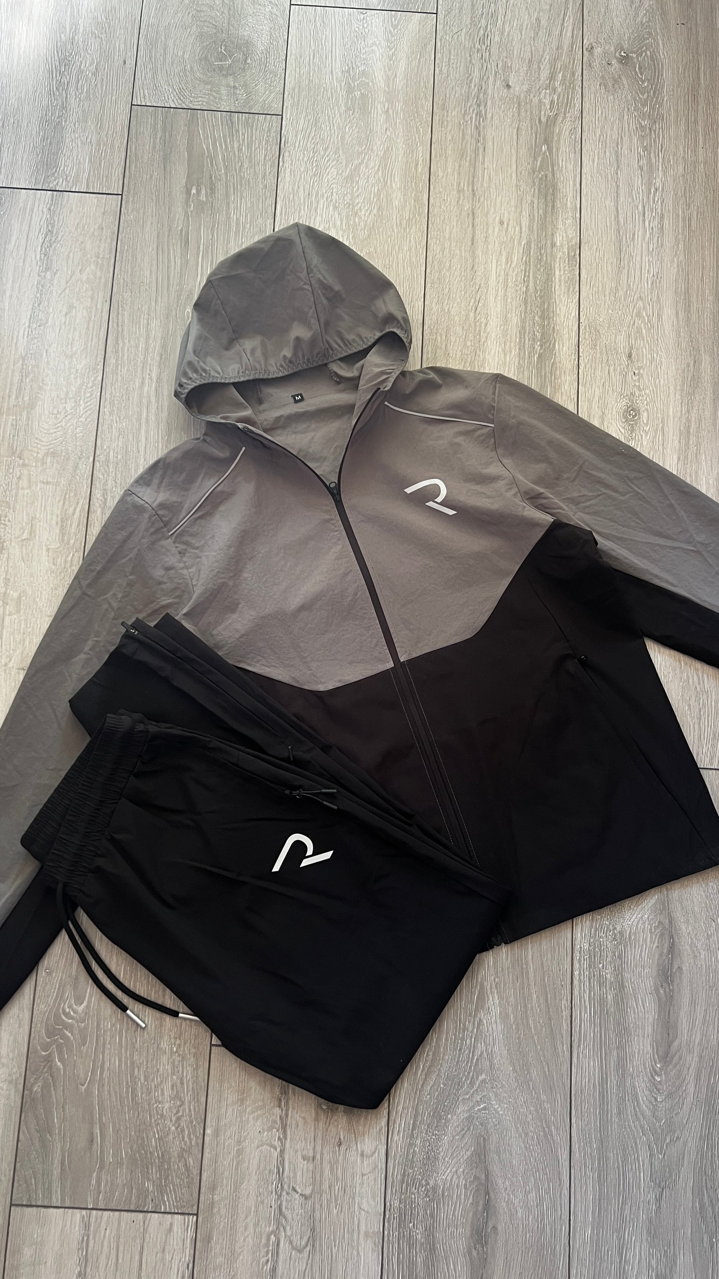 SIGNATURE SET. (Preorder shipping 3-4 weeks)