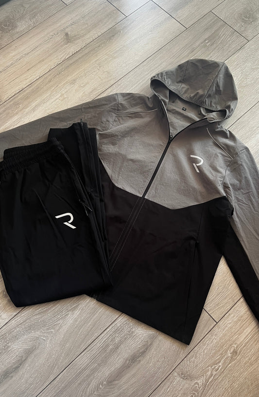 SIGNATURE SET. (Preorder shipping 3-4 weeks)